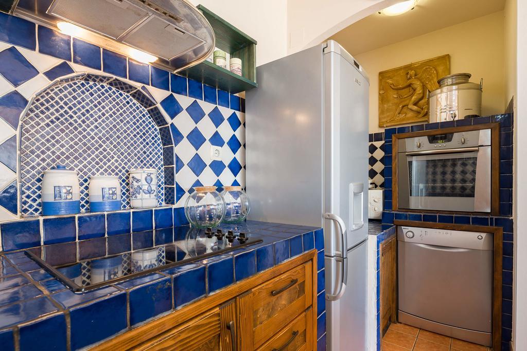 Villa Em โตรกีร์ ภายนอก รูปภาพ