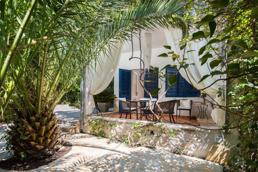 Villa Em โตรกีร์ ภายนอก รูปภาพ